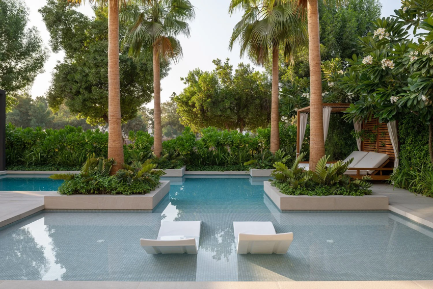The Ways In Which Expert Contractors Handle Complex Pool Engineering